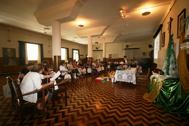 assembleia01.jpg - 145,61 kB