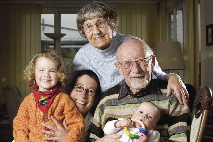 idosos_familia_criancas.jpg - 69,03 kB